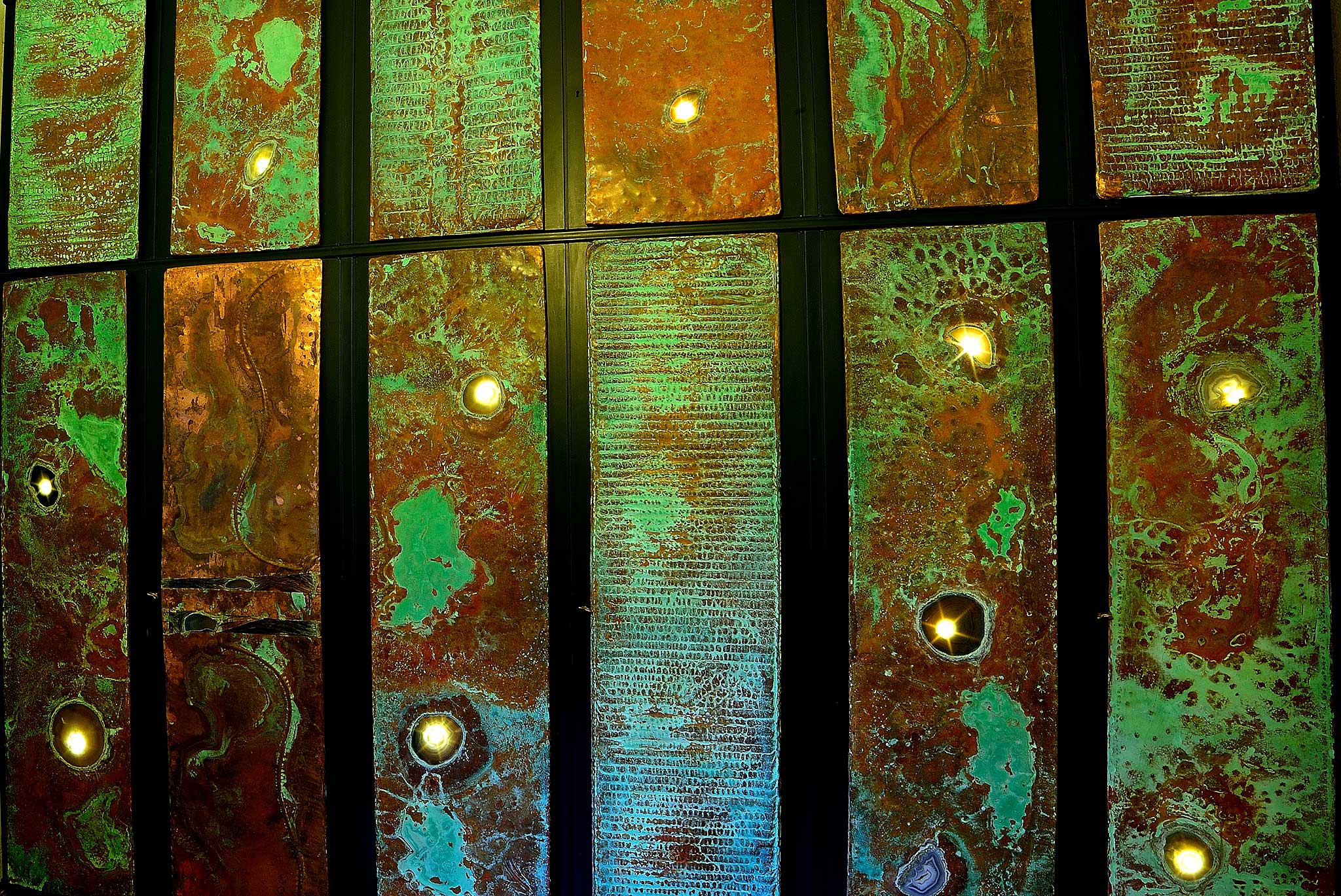 Pannelli in rame martellinato e ossidato 6x3,5 mt