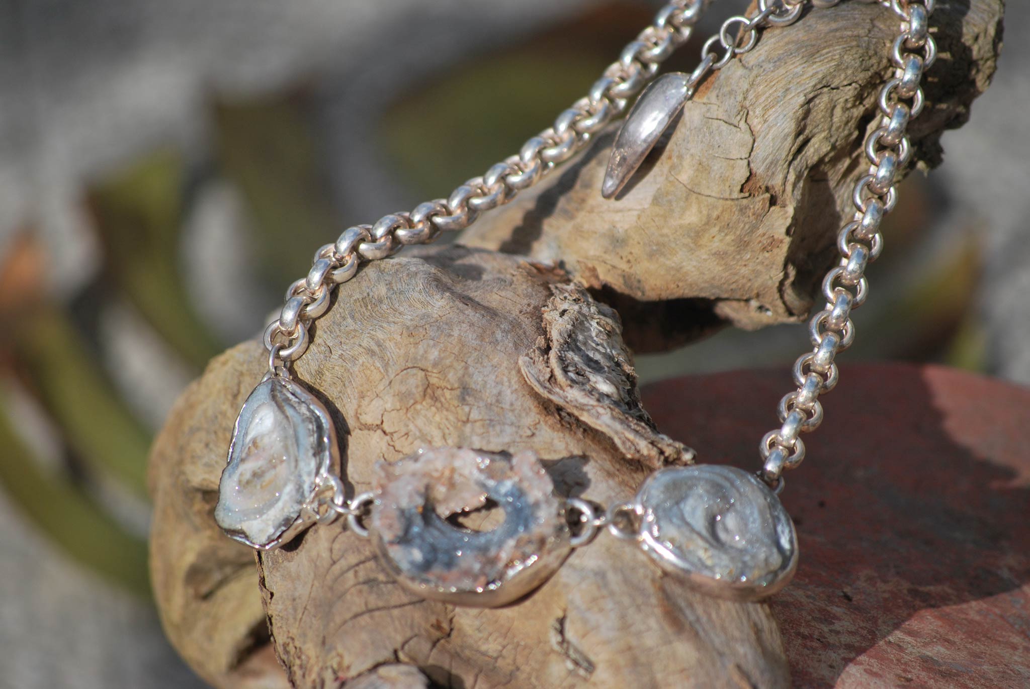 Galassie, collier in argento con agatecristallizzate